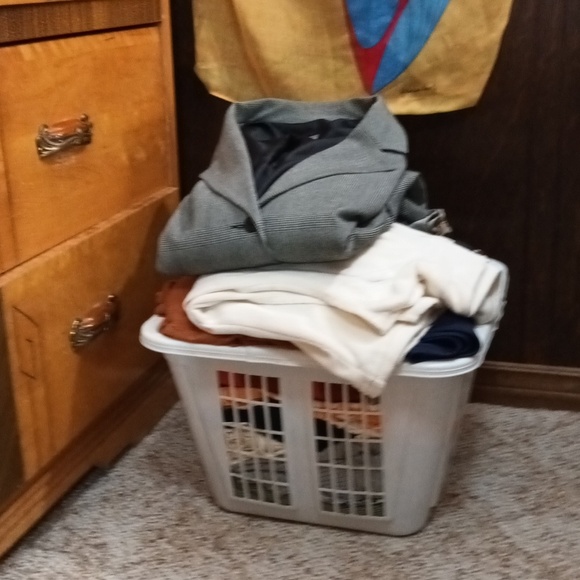 Women's mystery bag 5.75 kg LOTS OF CLOTHES Size Large Is The Mediums - Picture 3 of 12